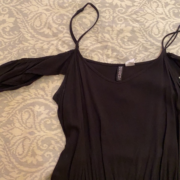 Divided Romper - Picture 2 of 4